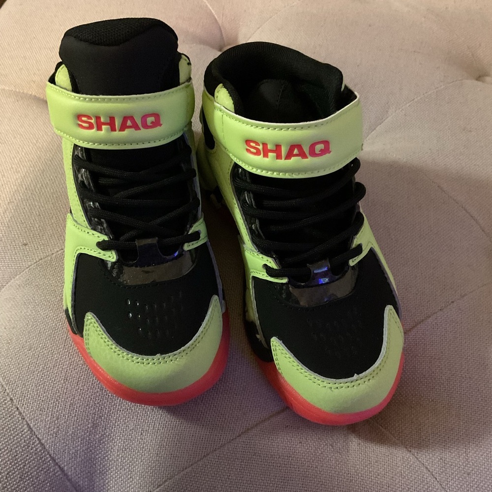 Boys' High-Top Basketball Sneakers - Neon Green/Black/Red. NEW. SIZE 11 - Picture 8 of 10